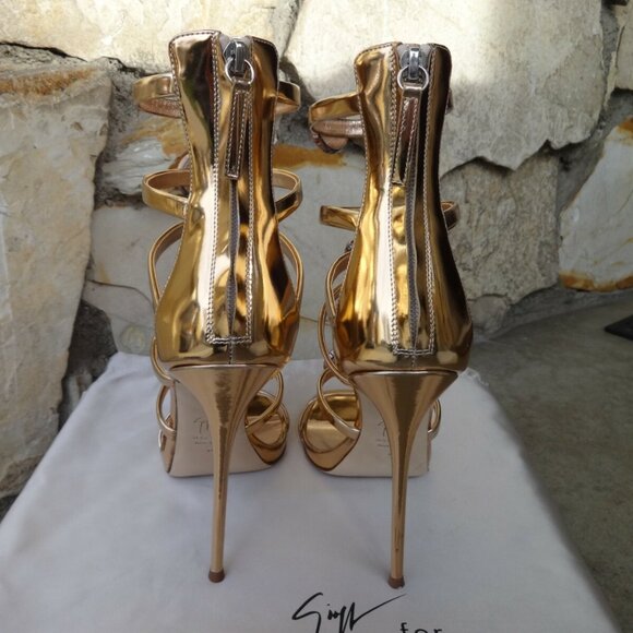 Giuseppe Zanotti "Harmony " Ramino Gold Leather Sandals - Picture 9 of 12